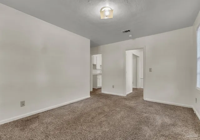 Photo 2 of Single family home for sale at 33 Kennington Dr, Pensacola, FL 32507 | MLS# 689522 | Listing updated on 2026-10-23