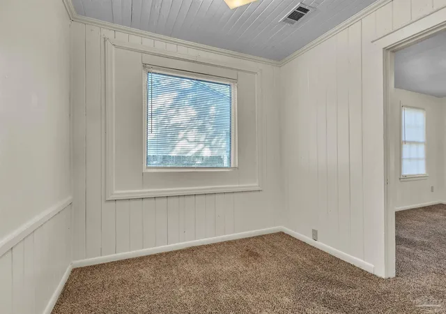 Photo 3 of Single family home for sale at 33 Kennington Dr, Pensacola, FL 32507 | MLS# 689522 | Listing updated on 2026-10-23