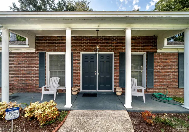 Photo 3 of Single family home for sale at 6281 Audubon Dr, Pensacola, FL 32504 | MLS# 689446 | Listing updated on 2026-10-01