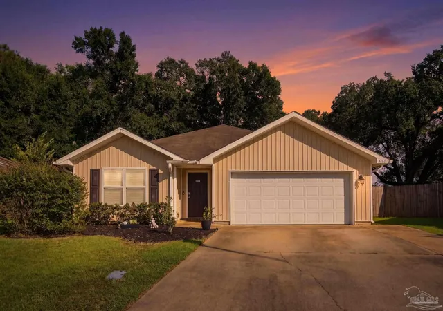 Photo 1 of Single family home for sale at 9466 Lutoo Ln, Pensacola, FL 32526 | MLS# 689576 | Listing updated on 2026-09-26