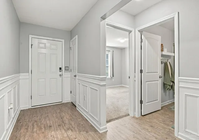 Photo 3 of Single family home for sale at 9466 Lutoo Ln, Pensacola, FL 32526 | MLS# 689576 | Listing updated on 2026-09-26