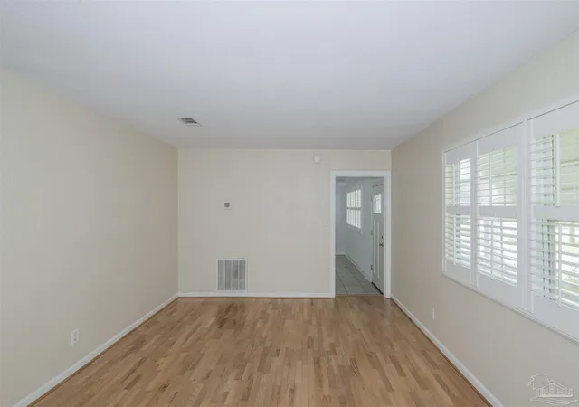 Photo 4 of Single family home for sale at 3220 Keating Rd, Pensacola, FL 32504 | MLS# 688619 | Listing updated on 2026-09-09