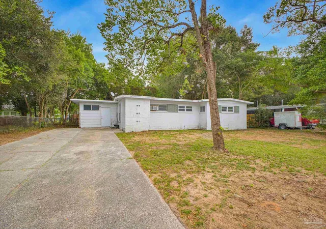 Photo 1 of Sale Pending at 4520 Guerlain Way, Pensacola, FL 32505 | MLS# 689832 | Listing updated on 2026-10-18