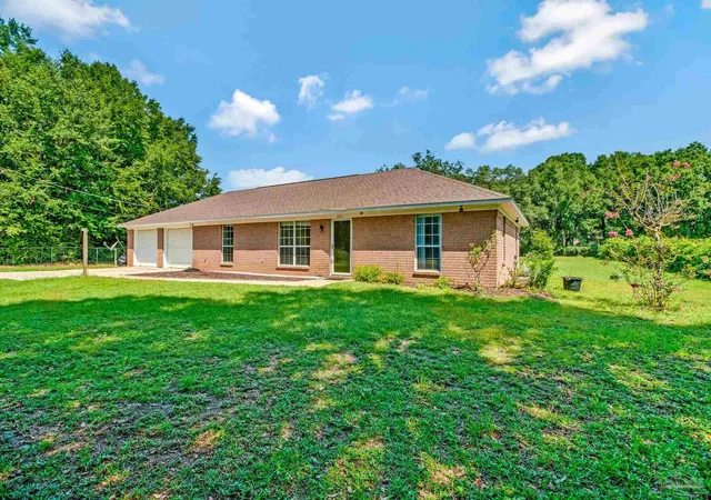 Photo 2 of Single family home for sale at 8610 Hickory Hammock Rd, Milton, FL 32583 | MLS# 688474 | Listing updated on 2026-09-03
