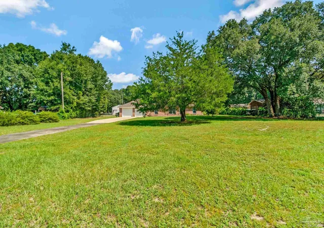 Photo 3 of Single family home for sale at 8610 Hickory Hammock Rd, Milton, FL 32583 | MLS# 688474 | Listing updated on 2026-09-03