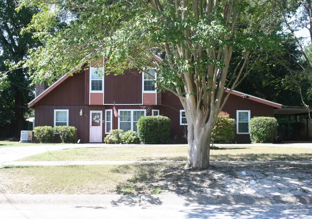 Photo 3 of Single family home for sale at 4165 April Rd, Pensacola, FL 32504 | MLS# 689281 | Listing updated on 2026-10-22