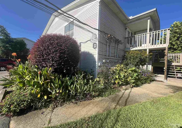 Photo 3 of Condo for sale at 1301 Redwood Ln #D, Gulf Breeze, FL 32563 | MLS# 688458 | Listing updated on 2026-09-09