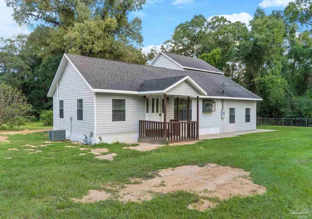 Photo 2 of Sale Pending at 5764 Pecan St, Milton, FL 32570 | MLS# 687968 | Listing updated on 2026-09-05