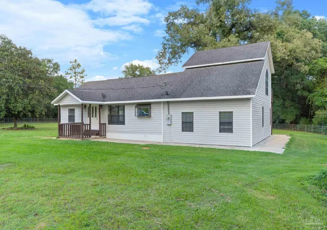 Photo 3 of Sale Pending at 5764 Pecan St, Milton, FL 32570 | MLS# 687968 | Listing updated on 2026-09-05
