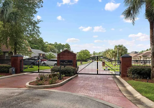 Photo 2 of Single family home for sale at 1923 Crown Pointe Blvd, Pensacola, FL 32506 | MLS# 689066 | Listing updated on 2026-09-16
