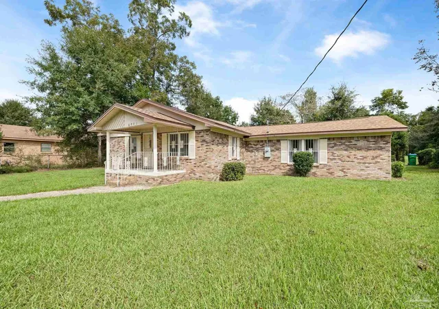 Photo 1 of Single family home for sale at 6971 Jefferson Ave, Century, FL 32535 | MLS# 689559 | Listing updated on 2026-10-25