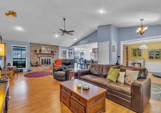 Photo 4 of Single family home for sale at 5700 Avenida Marina, Pensacola, FL 32504 | MLS# 683817 | Listing updated on 2026-10-07