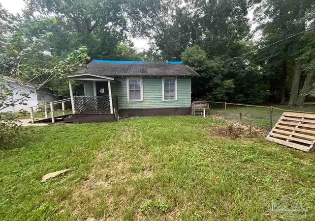 Photo 1 of Single family home for sale at 2410 N Pace Blvd #0, Pensacola, FL 32505 | MLS# 688508 | Listing updated on 2026-09-11