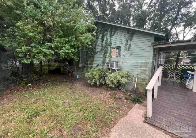 Photo 2 of Single family home for sale at 2410 N Pace Blvd #0, Pensacola, FL 32505 | MLS# 688508 | Listing updated on 2026-09-11