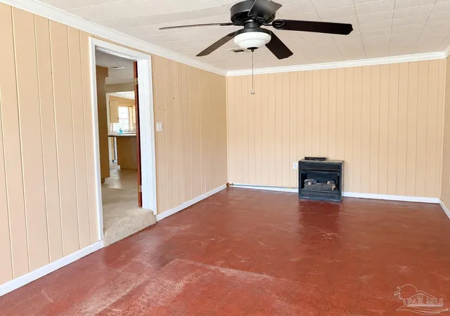 Photo 2 of Single family home for sale at 6400 White Oak Dr, Pensacola, FL 32503 | MLS# 689094 | Listing updated on 2026-09-29