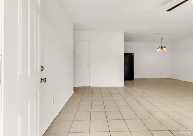 Photo 2 of Sale Pending at 48 Pen Hvn Dr, Pensacola, FL 32506 | MLS# 689744 | Listing updated on 2026-10-19