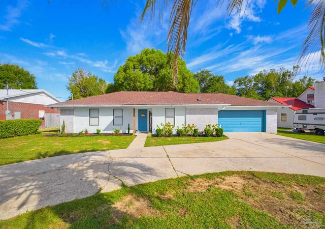 Photo 4 of Single family home for sale at 12186 Gulf Beach Hwy, Pensacola, FL 32507 | MLS# 690123 | Listing updated on 2026-10-14