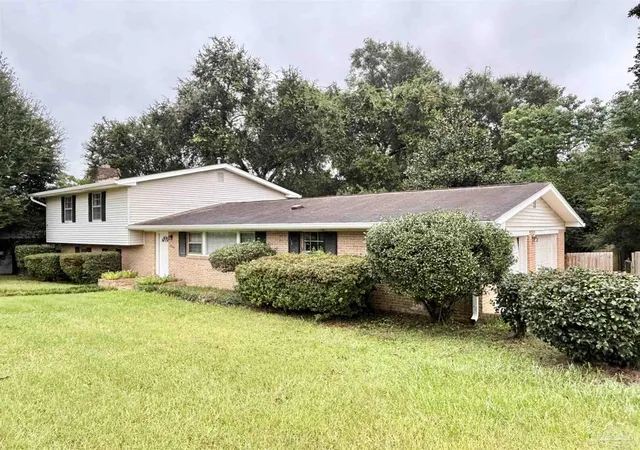 Photo 2 of Single family home for sale at 6384 Confederate Dr, Pensacola, FL 32503 | MLS# 681616 | Listing updated on 2026-10-14
