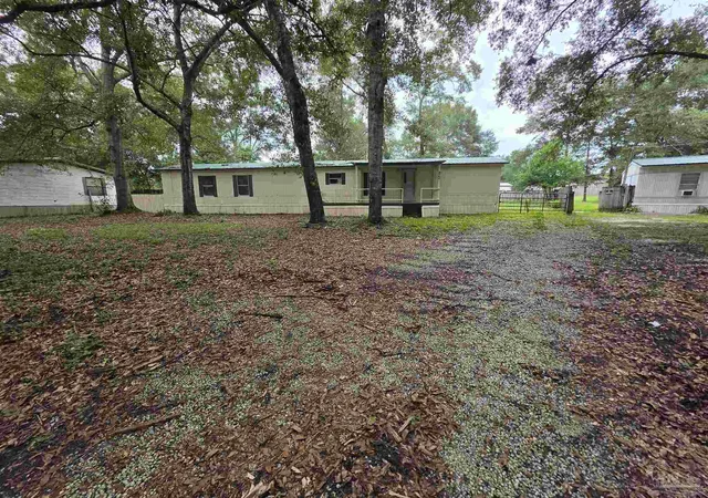 Photo 3 of Single family home for sale at 922 Brk Hills Dr, Cantonment, FL 32533 | MLS# 688790 | Listing updated on 2026-09-10