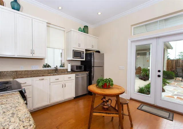 Photo 3 of Single family home for sale at 566 Santos St, Pensacola, FL 32502 | MLS# 688346 | Listing updated on 2026-09-11