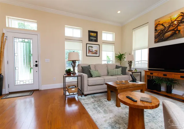 Photo 4 of Single family home for sale at 566 Santos St, Pensacola, FL 32502 | MLS# 688346 | Listing updated on 2026-09-11