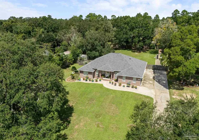 Photo 2 of Single family home for sale at 7220 Thor Ln, Pensacola, FL 32526 | MLS# 688382 | Listing updated on 2026-10-22