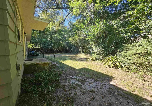 Photo 3 of Single family home for sale at 150 Springdale Cir, Pensacola, FL 32503 | MLS# 689739 | Listing updated on 2026-10-13
