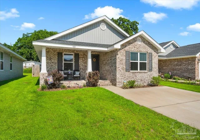 Photo 1 of Single family home for sale at 7019 Sonny Dr, Pensacola, FL 32504 | MLS# 688989 | Listing updated on 2026-09-15