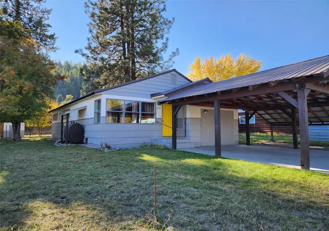 Photo 1 of Single family home for sale at 205 W Poplar St, Libby, MT 59923 | MLS# 30023388 | Listing updated on 2026-09-14