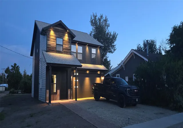 Photo 3 of Single family home for sale at 520 Dupuyer Ave, Valier, MT 59486 | MLS# 30032330 | Listing updated on 2026-09-03