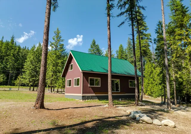 Photo 1 of Single family home for sale at 8556 Yaak River Rd, Troy, MT 59935 | MLS# 30046088 | Listing updated on 2026-08-31