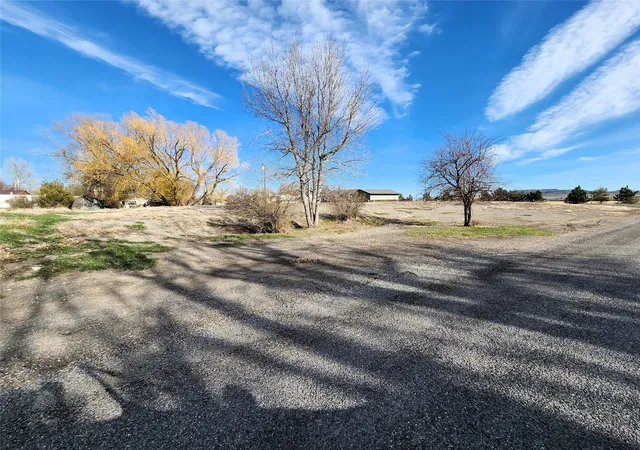 Land for sale at 613 4Th Ave Sw, Choteau, MT 59422 | MLS# 30046961