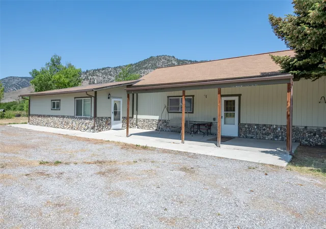 Photo 4 of Single family home for sale at 239 Drummond Frontage Rd, Drummond, MT 59832 | MLS# 30052422 | Listing updated on 2026-09-22