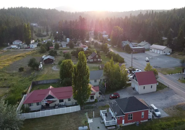 Photo 3 of Single family home for sale at 212 Bierney Crk Rd, Lakeside, MT 59922 | MLS# 30053081 | Listing updated on 2026-09-16