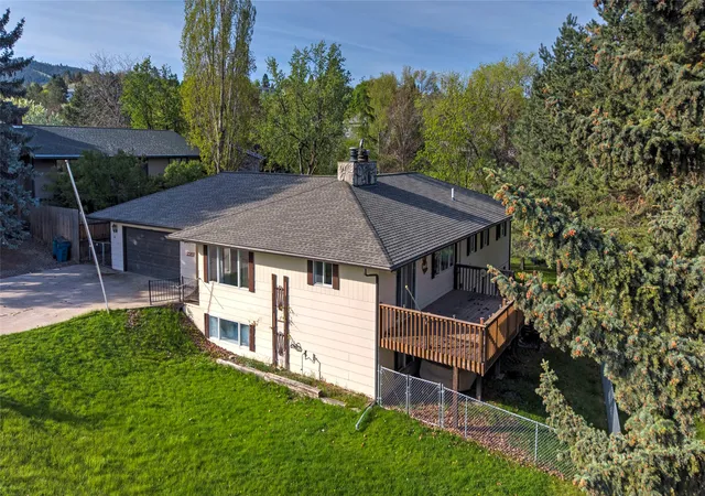 Photo 2 of Single family home for sale at 2207 Garland Dr, Missoula, MT 59803 | MLS# 30055470 | Listing updated on 2026-09-05