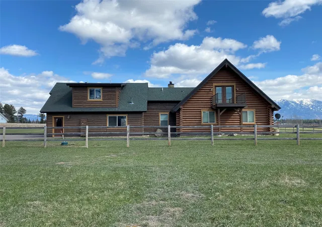 Photo 3 of Single family home for sale at 1040 Cowboy Way, Columbia Falls, MT 59912 | MLS# 30056923 | Listing updated on 2026-10-05