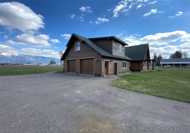 Photo 3 of Single family home for sale at 1040 Cowboy Way, Columbia Falls, MT 59912 | MLS# 30056923 | Listing updated on 2026-10-05