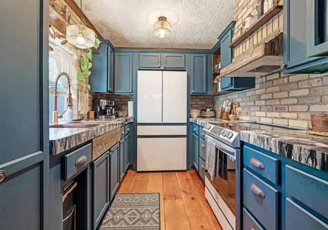 Photo 2 of Mansion for sale at 110 Mountain Meadow Rd, Kalispell, MT 59901 | MLS# 30057669 | Listing updated on 2026-09-03
