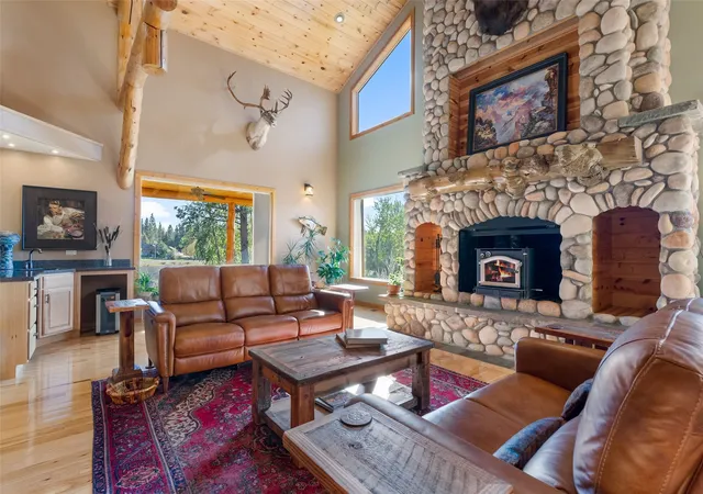 Photo 1 of Mansion for sale at 2837 Caribou Ln, Stevensville, MT 59870 | MLS# 30058118 | Listing updated on 2026-09-02