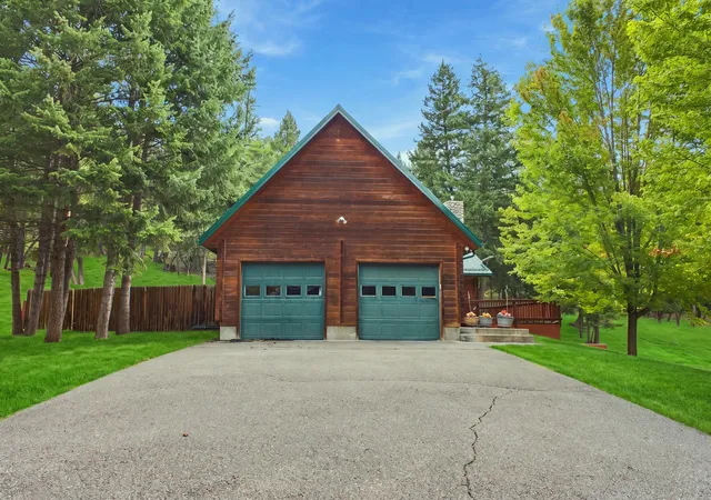 Photo 3 of Single family home for sale at 945 Truman Creek Rd, Kila, MT 59920 | MLS# 30059784 | Listing updated on 2026-09-12