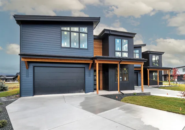 Photo 3 of Townhouse for sale at 2426 Pale Evening Ct, Missoula, MT 59808 | MLS# 30060023 | Listing updated on 2026-09-04