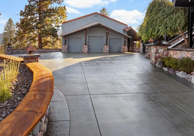 Photo 4 of Single family home for sale at 11775 Horseback Ridge Rd, Missoula, MT 59804 | MLS# 30060202 | Listing updated on 2026-09-14