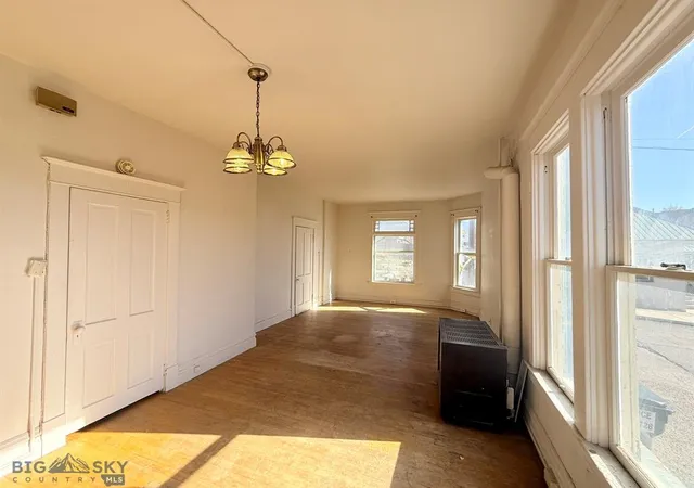 Photo 3 of House for sale at 207 S Crystal St, Butte, MT 59701 | MLS# 30060386 | Listing updated on 2026-09-14
