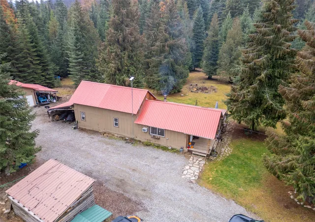 Photo 3 of Single family home for sale at 613 Tamarack Dr, Troy, MT 59935 | MLS# 30061470 | Listing updated on 2026-09-02