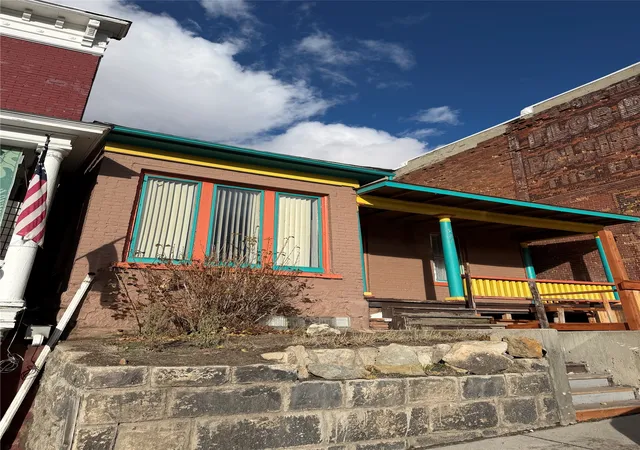 Photo 1 of Single family home for sale at 527 W Park St, Butte, MT 59701 | MLS# 30061624 | Listing updated on 2026-09-15