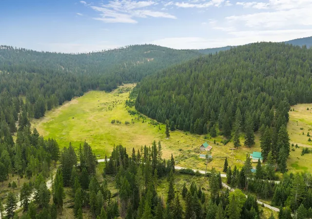 Photo 1 of Single family home for sale at 2800 Foys Lake Rd, Kalispell, MT 59901 | MLS# 30061917 | Listing updated on 2026-09-09