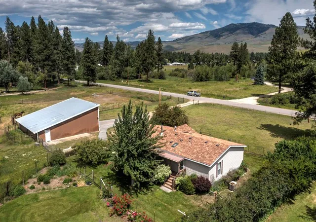 Photo 2 of Manufactured home for sale at 20233 Leo Hansen Rd, Florence, MT 59833 | MLS# 30061930 | Listing updated on 2026-09-20