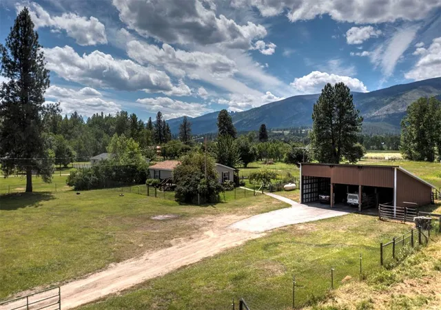 Photo 3 of Manufactured home for sale at 20233 Leo Hansen Rd, Florence, MT 59833 | MLS# 30061930 | Listing updated on 2026-09-20