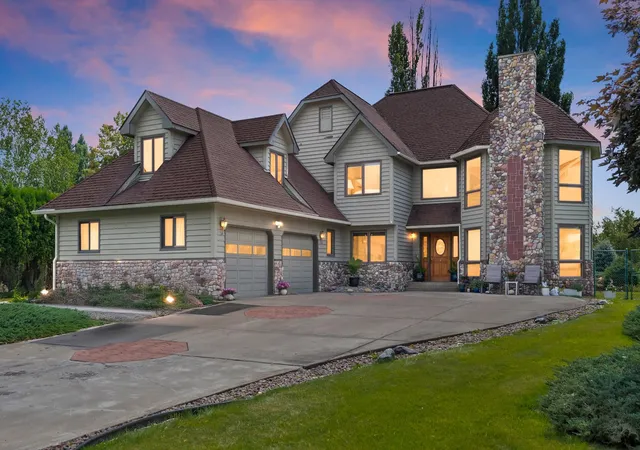 Photo 2 of Single family home for sale at 112 River View Dr, Kalispell, MT 59901 | MLS# 30064008 | Listing updated on 2026-10-17