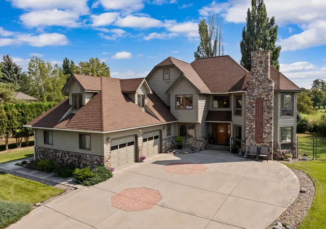 Photo 3 of Single family home for sale at 112 River View Dr, Kalispell, MT 59901 | MLS# 30064008 | Listing updated on 2026-10-17